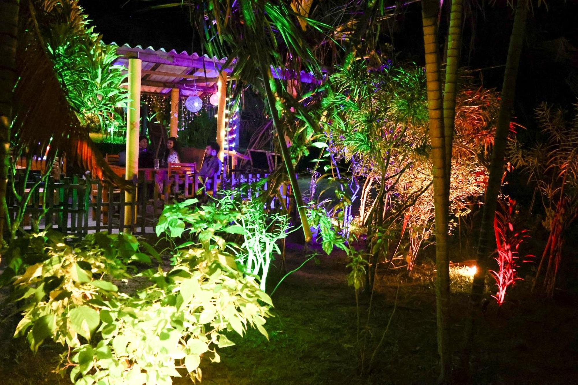 Beach Lagoon Guesthouse Тангале Екстериор снимка