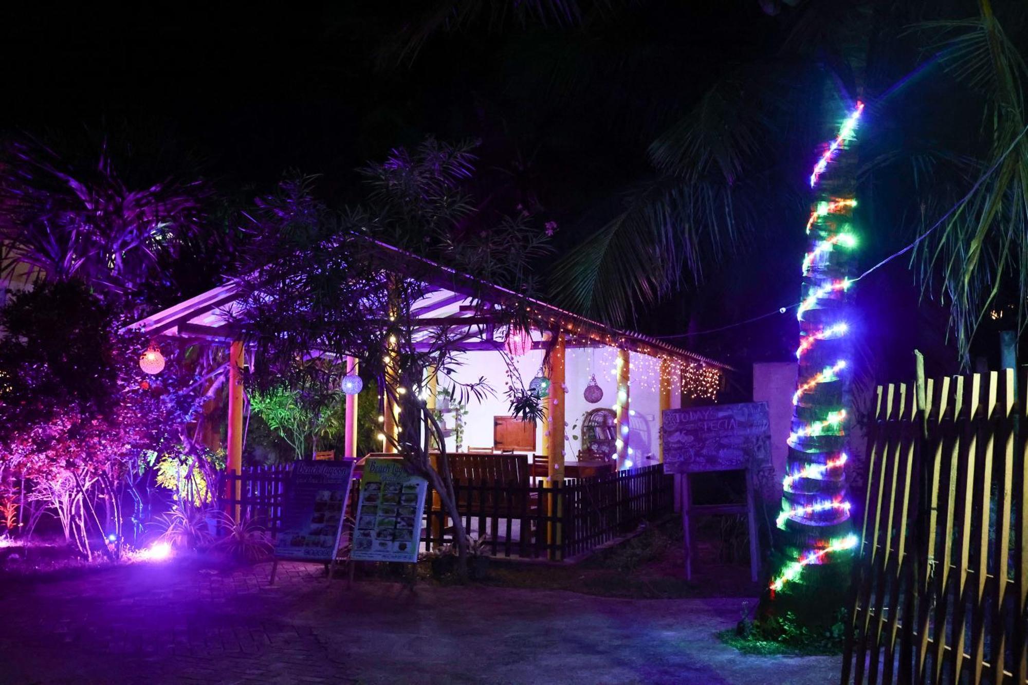 Beach Lagoon Guesthouse Тангале Екстериор снимка