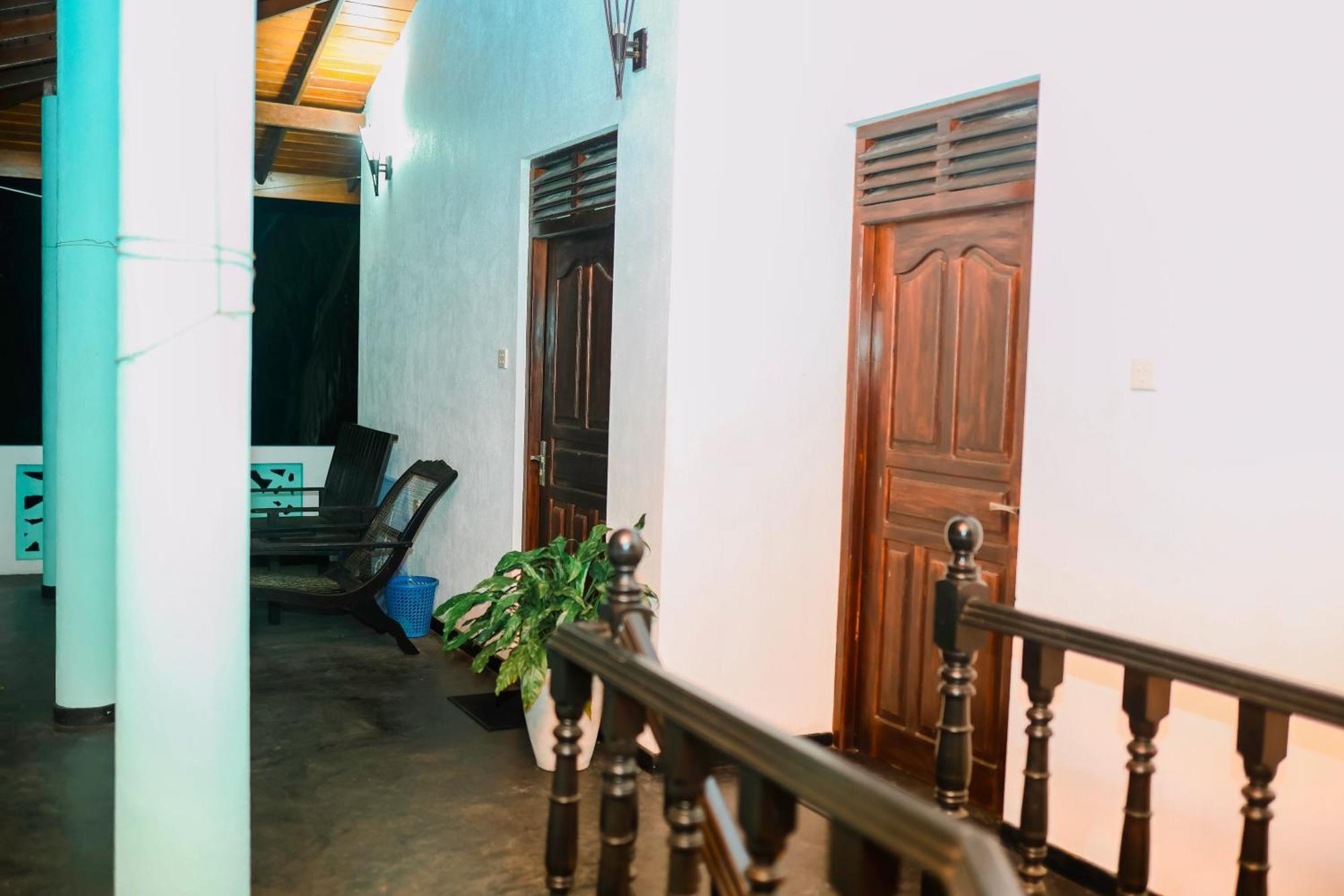 Beach Lagoon Guesthouse Тангале Екстериор снимка