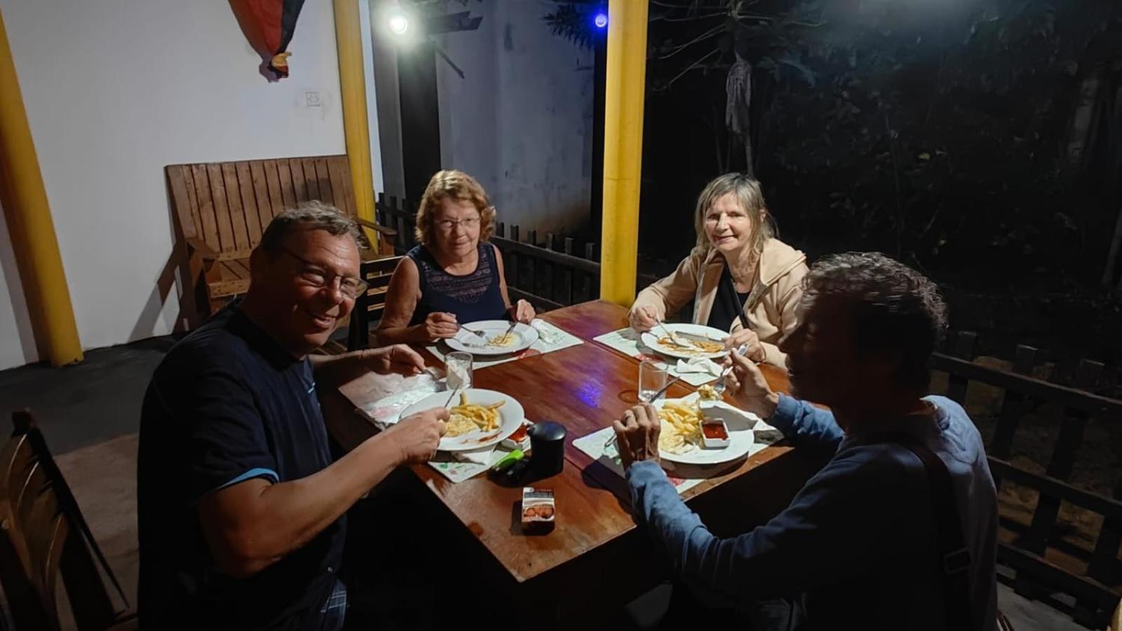 Beach Lagoon Guesthouse Тангале Екстериор снимка