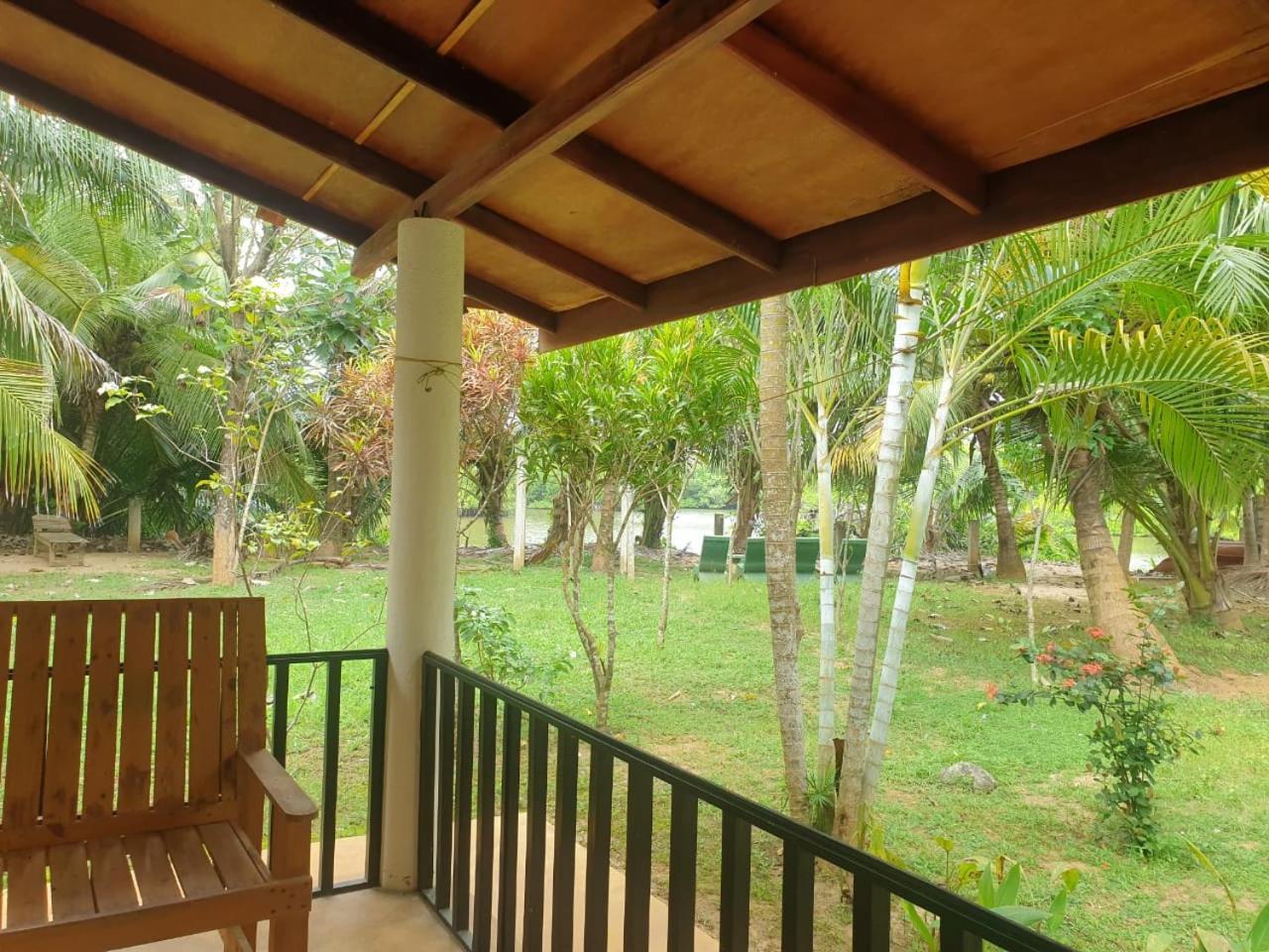 Beach Lagoon Guesthouse Тангале Екстериор снимка