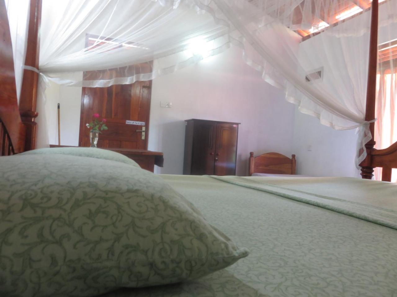 Beach Lagoon Guesthouse Тангале Екстериор снимка
