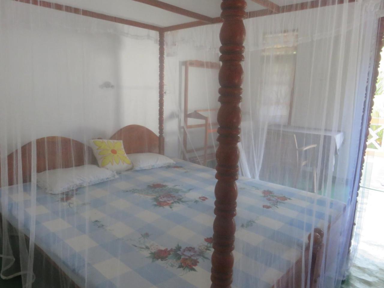 Beach Lagoon Guesthouse Тангале Екстериор снимка