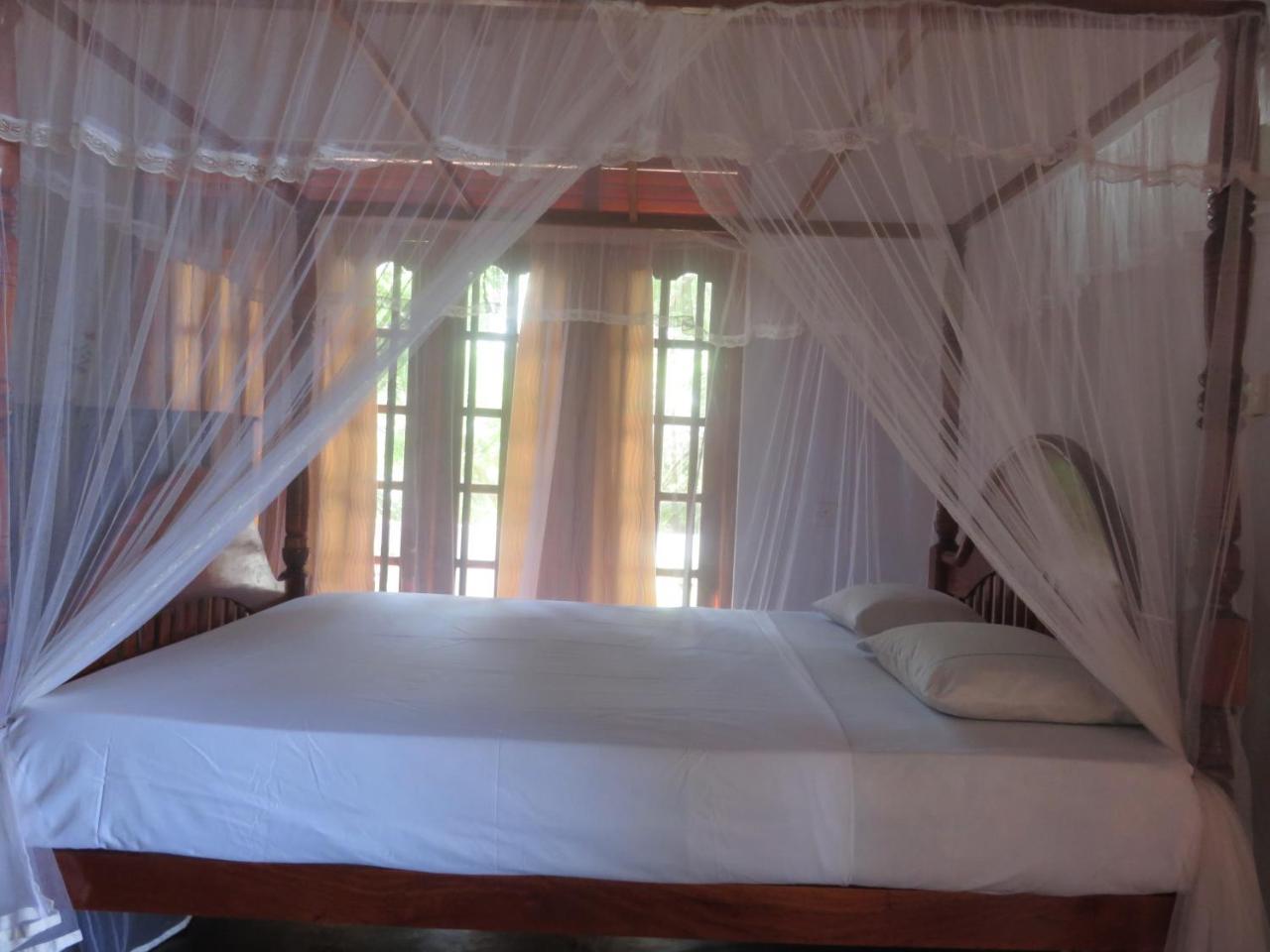 Beach Lagoon Guesthouse Тангале Екстериор снимка