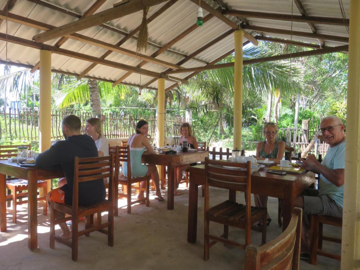 Beach Lagoon Guesthouse Тангале Екстериор снимка
